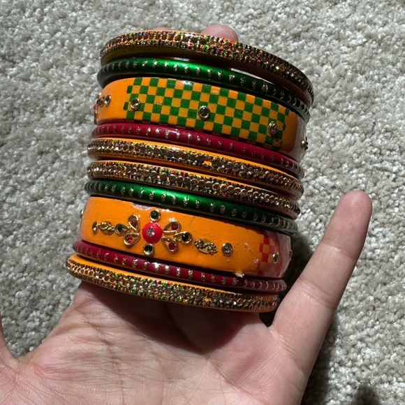 Brand new Indian bangle sets for wedding, function and puja - Picture 3 of 5